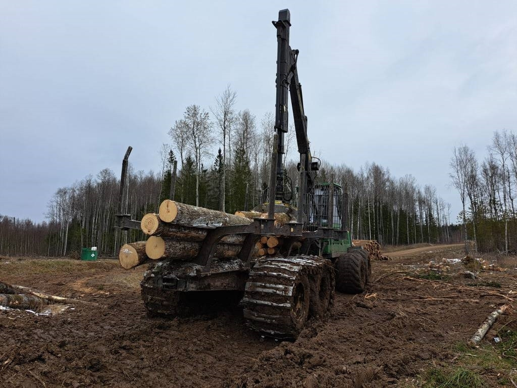 John Deere 1210 G - Forvarder: slika John Deere 1210 G - Forvarder John Deere 1210 G - Forvarder: slika John Deere 1210 G - Forvarder