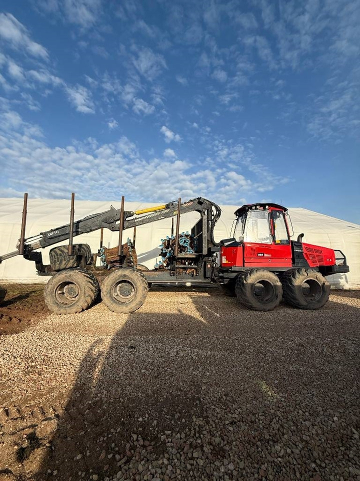 Komatsu 865 - Forvarder: slika Komatsu 865 - Forvarder Komatsu 865 - Forvarder: slika Komatsu 865 - Forvarder