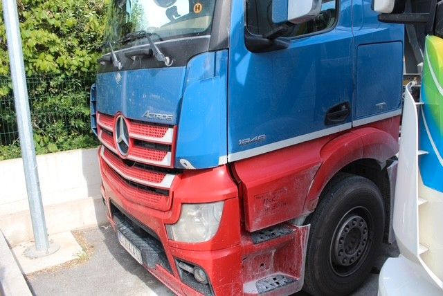 Mercedes-Benz Actros 4 2-Achser BM 963 1846 OM470 4x2 SZM - Tegljač: slika Mercedes-Benz Actros 4 2-Achser BM 963 1846 OM470 4x2 SZM - Tegljač Mercedes-Benz Actros 4 2-Achser BM 963 1846 OM470 4x2 SZM - Tegljač: slika Mercedes-Benz Actros 4 2-Achser BM 963 1846 OM470 4x2 SZM - Tegljač