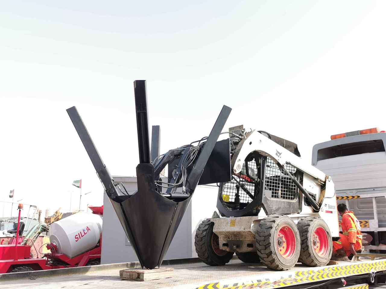 Novi Priključak za Mini utovarivač AME Tree Spade: slika Novi Priključak za Mini utovarivač AME Tree Spade