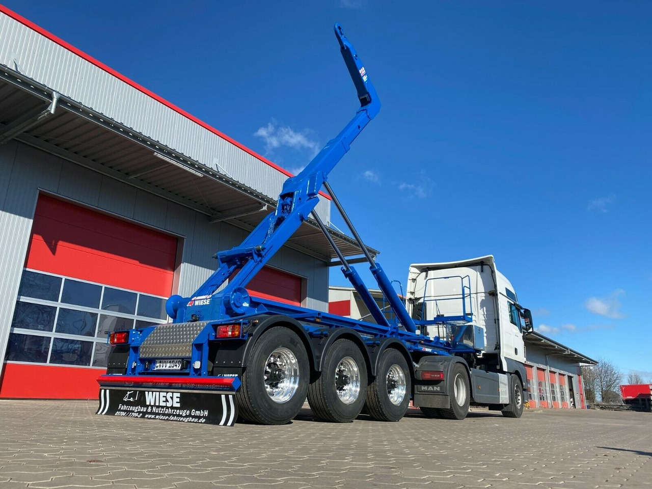 Auflieger Abrollkipper Hakenlift Agrarausführung - Transporter kontejnera/ Poluprikolica s izmjenjivim sanducima: slika Auflieger Abrollkipper Hakenlift Agrarausführung - Transporter kontejnera/ Poluprikolica s izmjenjivim sanducima Auflieger Abrollkipper Hakenlift Agrarausführung - Transporter kontejnera/ Poluprikolica s izmjenjivim sanducima: slika Auflieger Abrollkipper Hakenlift Agrarausführung - Transporter kontejnera/ Poluprikolica s izmjenjivim sanducima