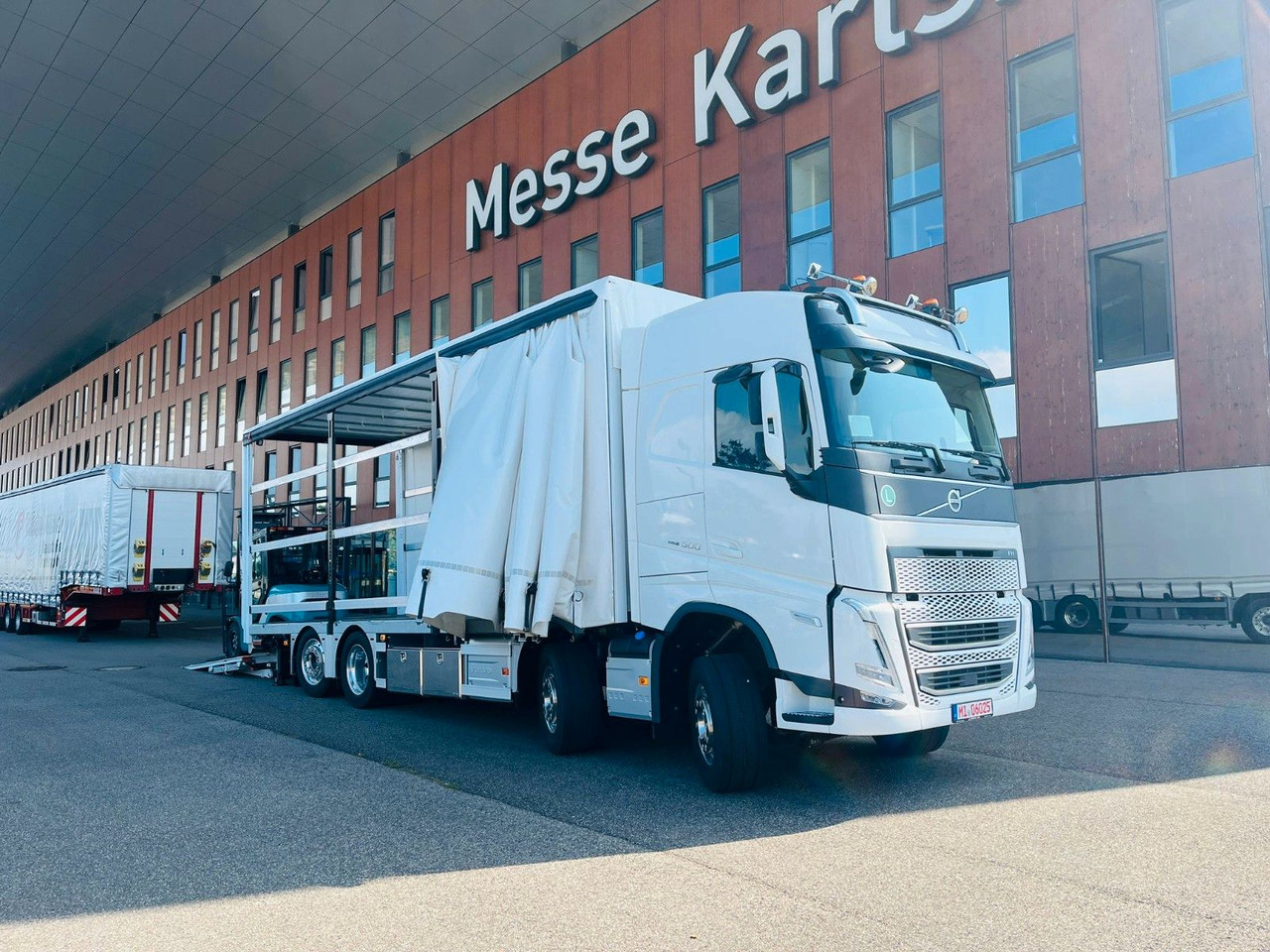 Volvo FH 500 Gabelstaplertransporter LBW Dhollandia 9t - Kamion: slika Volvo FH 500 Gabelstaplertransporter LBW Dhollandia 9t - Kamion Volvo FH 500 Gabelstaplertransporter LBW Dhollandia 9t - Kamion: slika Volvo FH 500 Gabelstaplertransporter LBW Dhollandia 9t - Kamion