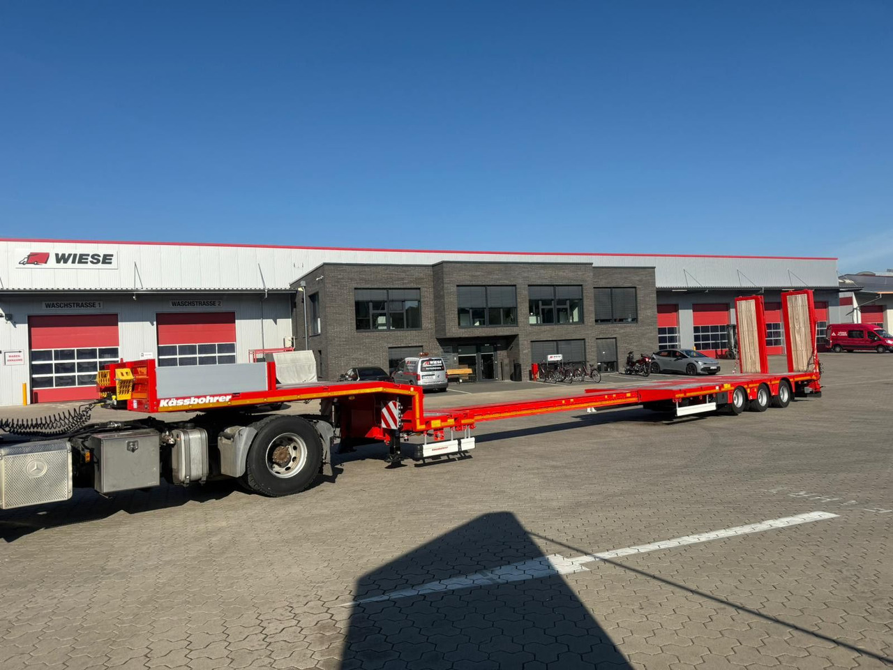 Kässbohrer K.SLA 3 / 1N-18/30 Ausziehbarer Tieflader - Poluprikolica s niskim utovarivačem: slika Kässbohrer K.SLA 3 / 1N-18/30 Ausziehbarer Tieflader - Poluprikolica s niskim utovarivačem Kässbohrer K.SLA 3 / 1N-18/30 Ausziehbarer Tieflader - Poluprikolica s niskim utovarivačem: slika Kässbohrer K.SLA 3 / 1N-18/30 Ausziehbarer Tieflader - Poluprikolica s niskim utovarivačem