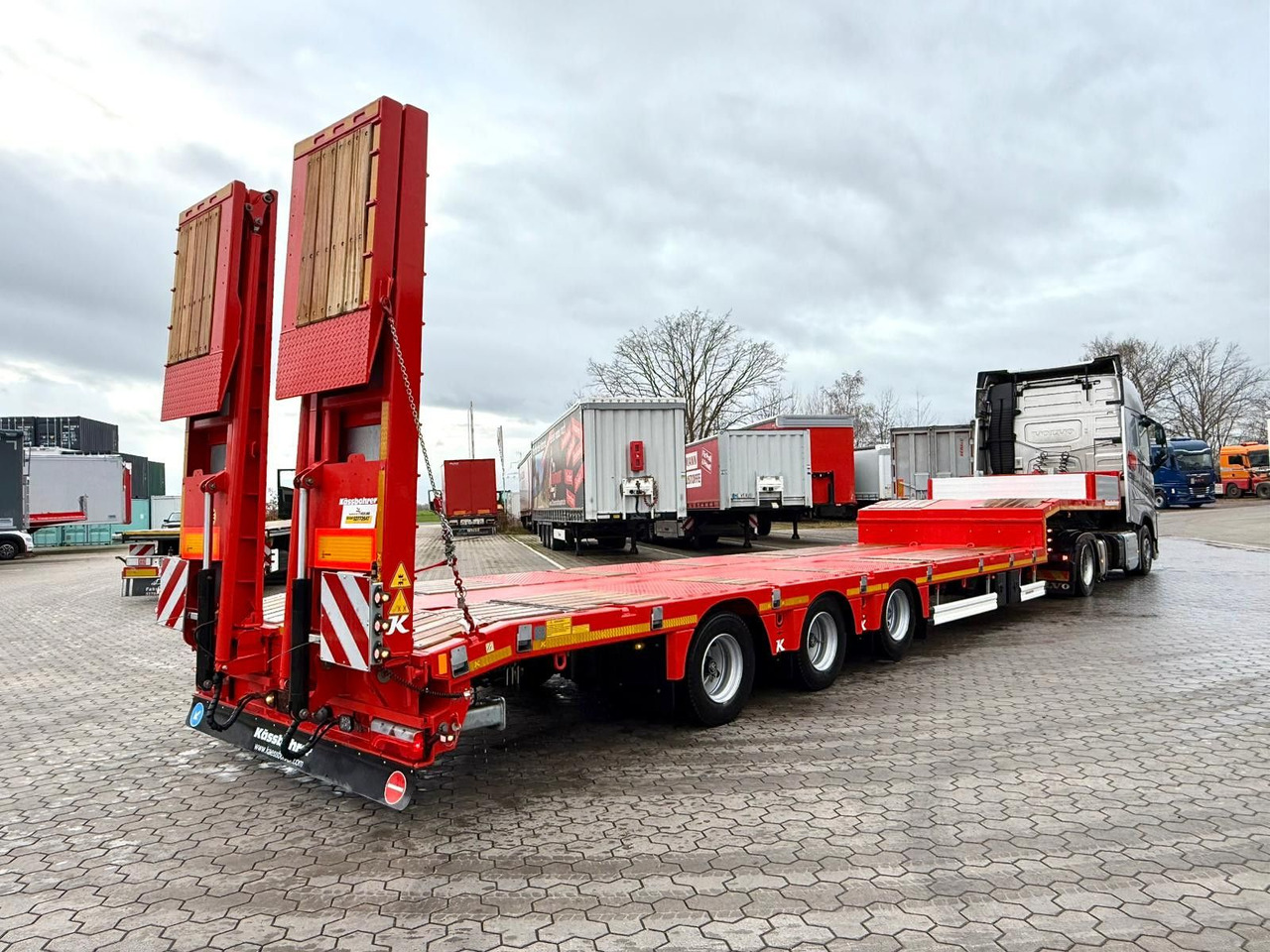 Kässbohrer K.SLS 3 / 0N 18/30 Tieflader mit hydr. Rampen - Poluprikolica s niskim utovarivačem: slika Kässbohrer K.SLS 3 / 0N 18/30 Tieflader mit hydr. Rampen - Poluprikolica s niskim utovarivačem Kässbohrer K.SLS 3 / 0N 18/30 Tieflader mit hydr. Rampen - Poluprikolica s niskim utovarivačem: slika Kässbohrer K.SLS 3 / 0N 18/30 Tieflader mit hydr. Rampen - Poluprikolica s niskim utovarivačem