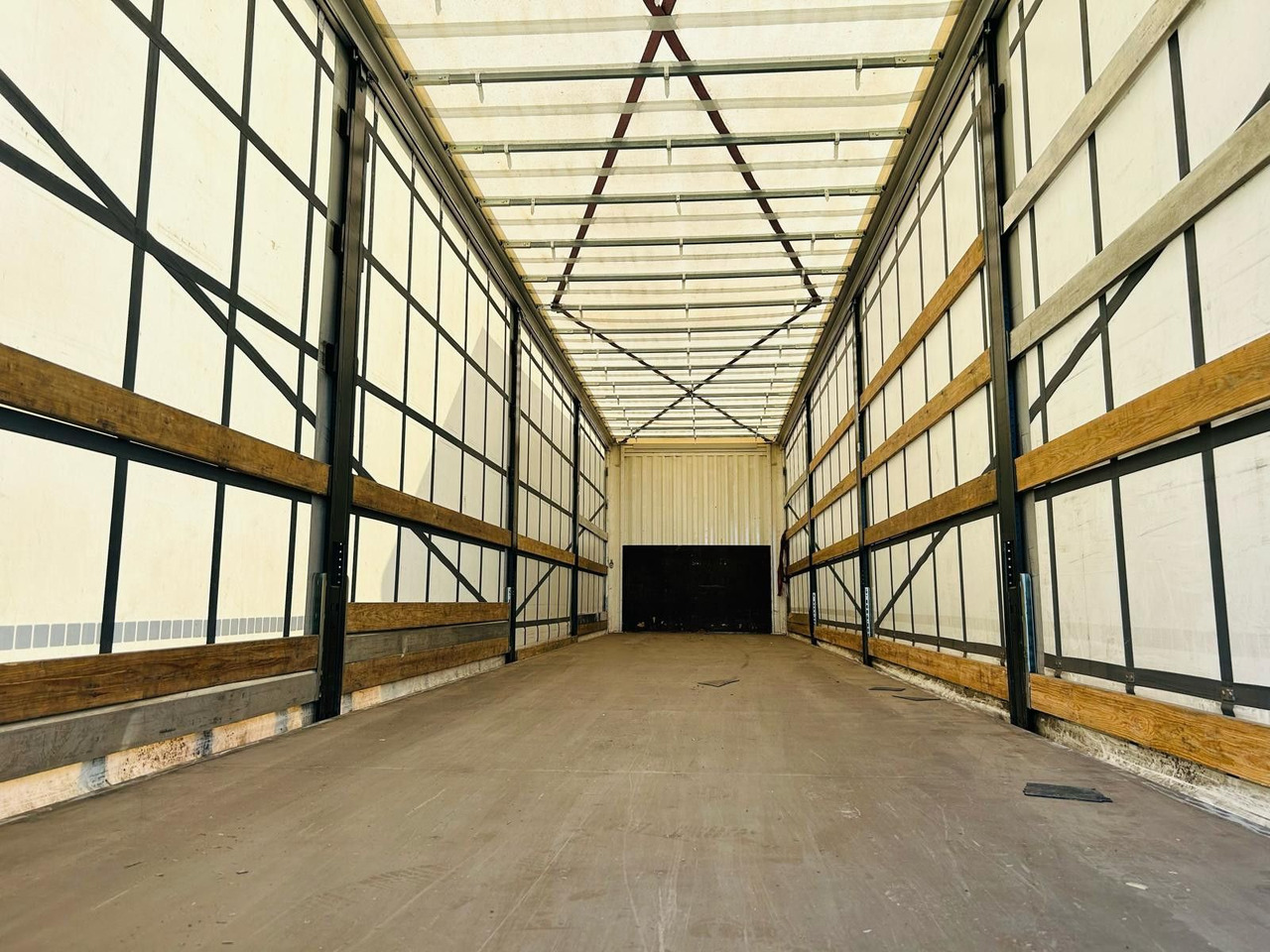 Kässbohrer Schiebeplanen Auflieger - Poluprikolica s ceradom: slika Kässbohrer Schiebeplanen Auflieger - Poluprikolica s ceradom Kässbohrer Schiebeplanen Auflieger - Poluprikolica s ceradom: slika Kässbohrer Schiebeplanen Auflieger - Poluprikolica s ceradom