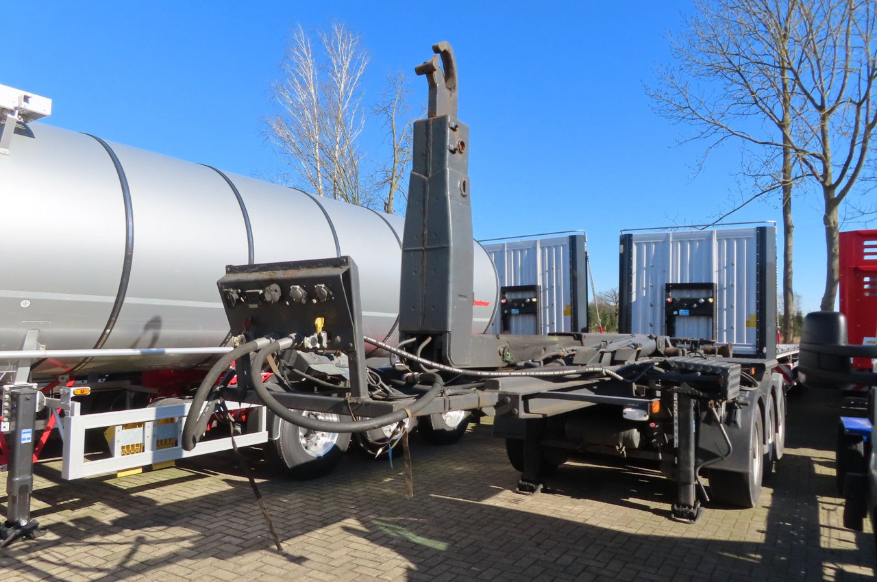 Krampe Auflieger Abrollkipper Hakenlift - Transporter kontejnera/ Poluprikolica s izmjenjivim sanducima: slika Krampe Auflieger Abrollkipper Hakenlift - Transporter kontejnera/ Poluprikolica s izmjenjivim sanducima Krampe Auflieger Abrollkipper Hakenlift - Transporter kontejnera/ Poluprikolica s izmjenjivim sanducima: slika Krampe Auflieger Abrollkipper Hakenlift - Transporter kontejnera/ Poluprikolica s izmjenjivim sanducima
