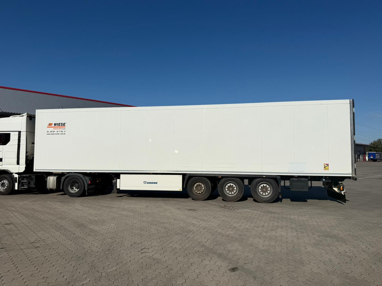 Krone SDR 27 Tiefkühl Auflieger Doppelstock Carrier - Poluprikolica sa zatvorenim sandukom: slika Krone SDR 27 Tiefkühl Auflieger Doppelstock Carrier - Poluprikolica sa zatvorenim sandukom Krone SDR 27 Tiefkühl Auflieger Doppelstock Carrier - Poluprikolica sa zatvorenim sandukom: slika Krone SDR 27 Tiefkühl Auflieger Doppelstock Carrier - Poluprikolica sa zatvorenim sandukom
