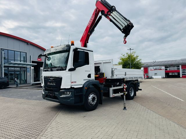 MAN 18.320 4x4 mit Fassi Ladekran Sofort Verfügbar - Kiper, Kamion s kranom: slika MAN 18.320 4x4 mit Fassi Ladekran Sofort Verfügbar - Kiper, Kamion s kranom MAN 18.320 4x4 mit Fassi Ladekran Sofort Verfügbar - Kiper, Kamion s kranom: slika MAN 18.320 4x4 mit Fassi Ladekran Sofort Verfügbar - Kiper, Kamion s kranom
