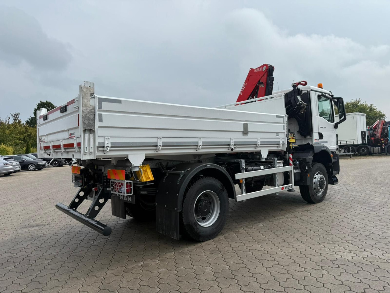 MAN 18.320 4x4 mit Fassi Ladekran Sofort Verfügbar - Kamion s kranom: slika MAN 18.320 4x4 mit Fassi Ladekran Sofort Verfügbar - Kamion s kranom MAN 18.320 4x4 mit Fassi Ladekran Sofort Verfügbar - Kamion s kranom: slika MAN 18.320 4x4 mit Fassi Ladekran Sofort Verfügbar - Kamion s kranom