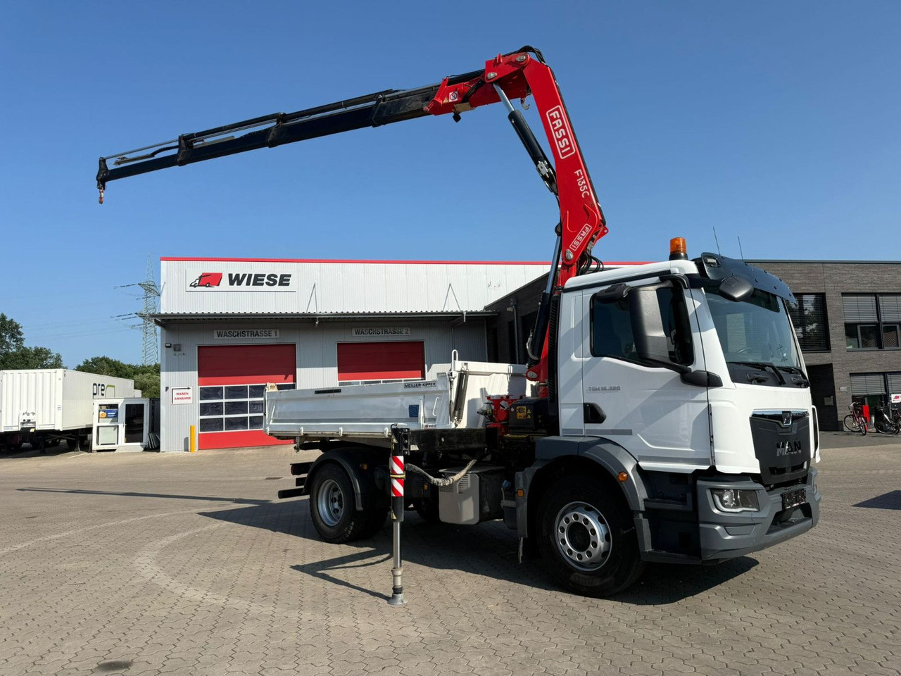 MAN TGM 18.320 4x2 BB Kran Fassi F135 Kipper Meiller - Kamion s kranom: slika MAN TGM 18.320 4x2 BB Kran Fassi F135 Kipper Meiller - Kamion s kranom MAN TGM 18.320 4x2 BB Kran Fassi F135 Kipper Meiller - Kamion s kranom: slika MAN TGM 18.320 4x2 BB Kran Fassi F135 Kipper Meiller - Kamion s kranom
