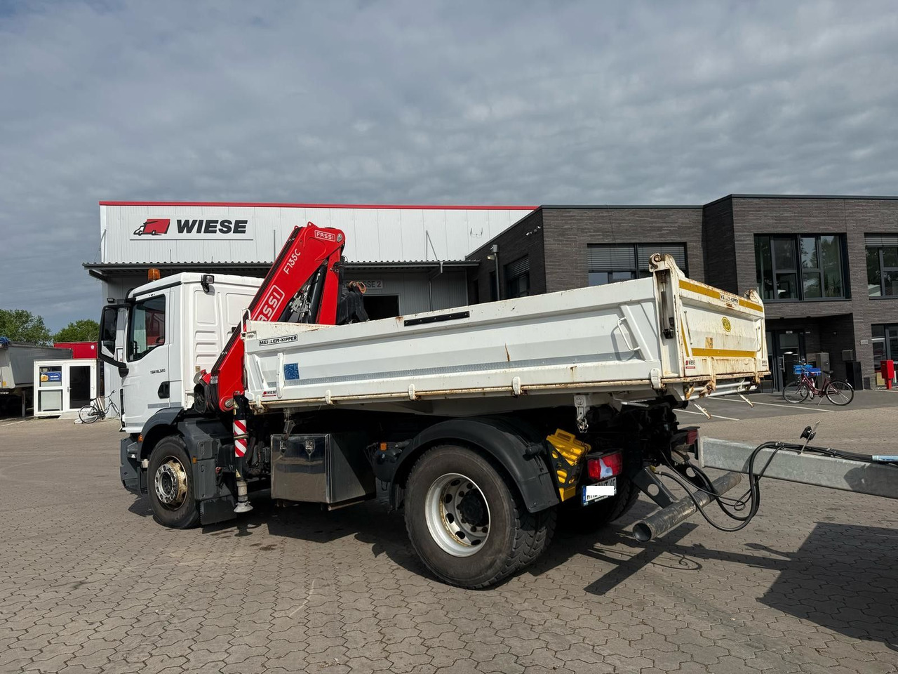 MAN TGM 18.320 4x2 BB mit Fassi F135 Kipper Kran - Kiper, Kamion s kranom: slika MAN TGM 18.320 4x2 BB mit Fassi F135 Kipper Kran - Kiper, Kamion s kranom MAN TGM 18.320 4x2 BB mit Fassi F135 Kipper Kran - Kiper, Kamion s kranom: slika MAN TGM 18.320 4x2 BB mit Fassi F135 Kipper Kran - Kiper, Kamion s kranom
