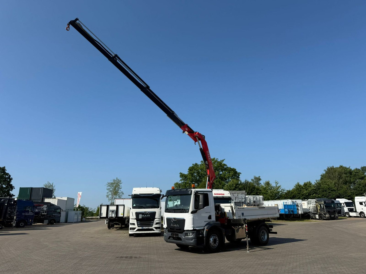 MAN TGM 18.320 4x2 BB mit Kran Fassi F135 Kipper - Kiper, Kamion s kranom: slika MAN TGM 18.320 4x2 BB mit Kran Fassi F135 Kipper - Kiper, Kamion s kranom MAN TGM 18.320 4x2 BB mit Kran Fassi F135 Kipper - Kiper, Kamion s kranom: slika MAN TGM 18.320 4x2 BB mit Kran Fassi F135 Kipper - Kiper, Kamion s kranom