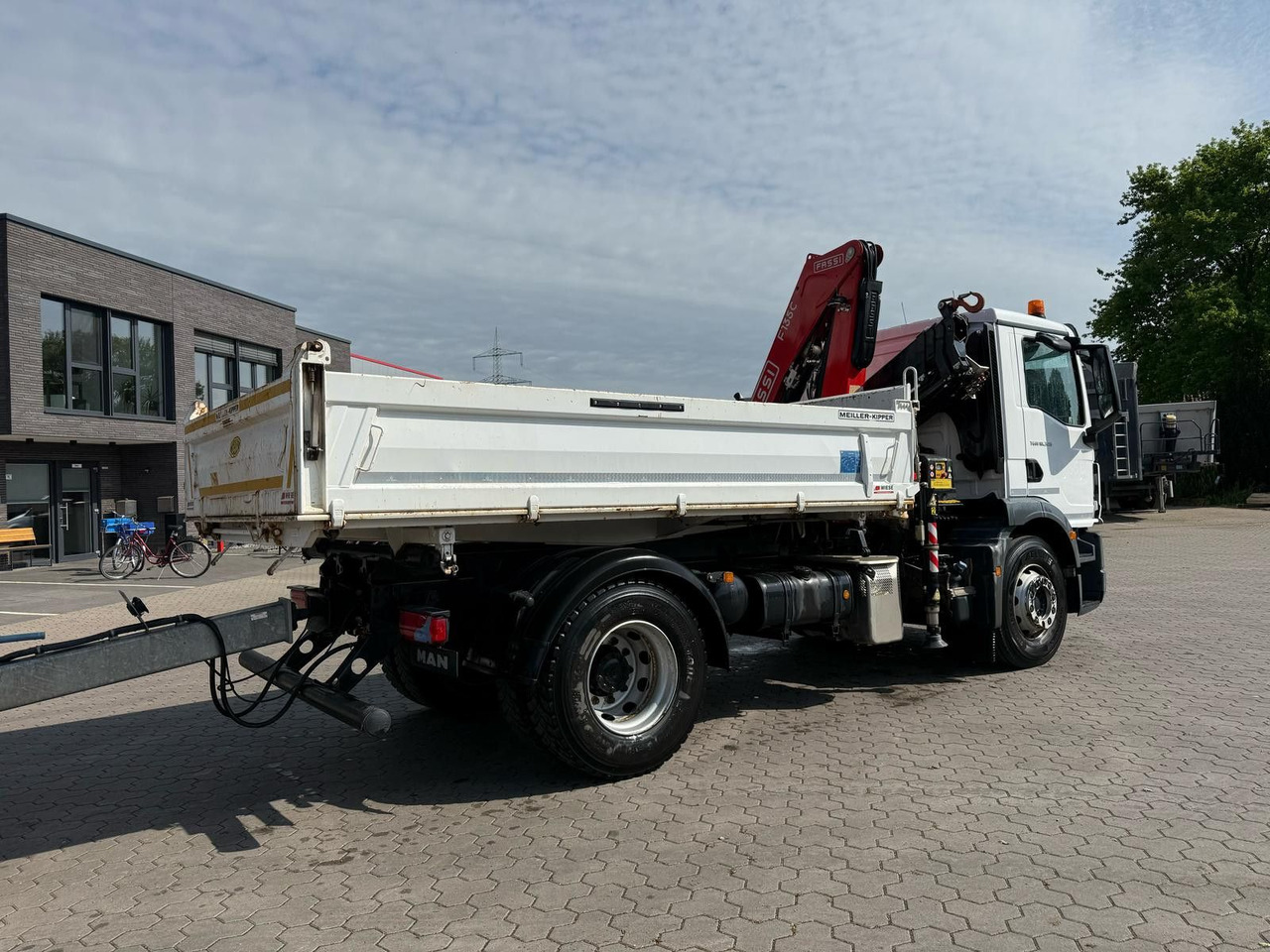 MAN TGM 18.320 4x2 BB mit Kran Fassi F135 Kipper - Kiper, Kamion s kranom: slika MAN TGM 18.320 4x2 BB mit Kran Fassi F135 Kipper - Kiper, Kamion s kranom MAN TGM 18.320 4x2 BB mit Kran Fassi F135 Kipper - Kiper, Kamion s kranom: slika MAN TGM 18.320 4x2 BB mit Kran Fassi F135 Kipper - Kiper, Kamion s kranom