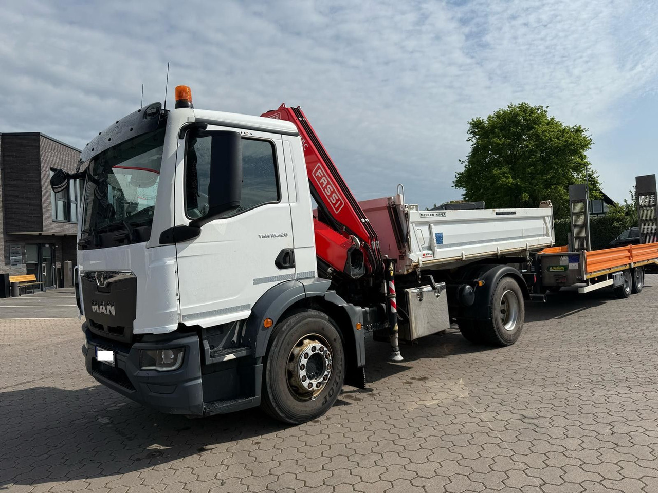 MAN TGM 18.320 4x2 BB mit Kran Fassi F135 Kipper - Kiper, Kamion s kranom: slika MAN TGM 18.320 4x2 BB mit Kran Fassi F135 Kipper - Kiper, Kamion s kranom MAN TGM 18.320 4x2 BB mit Kran Fassi F135 Kipper - Kiper, Kamion s kranom: slika MAN TGM 18.320 4x2 BB mit Kran Fassi F135 Kipper - Kiper, Kamion s kranom