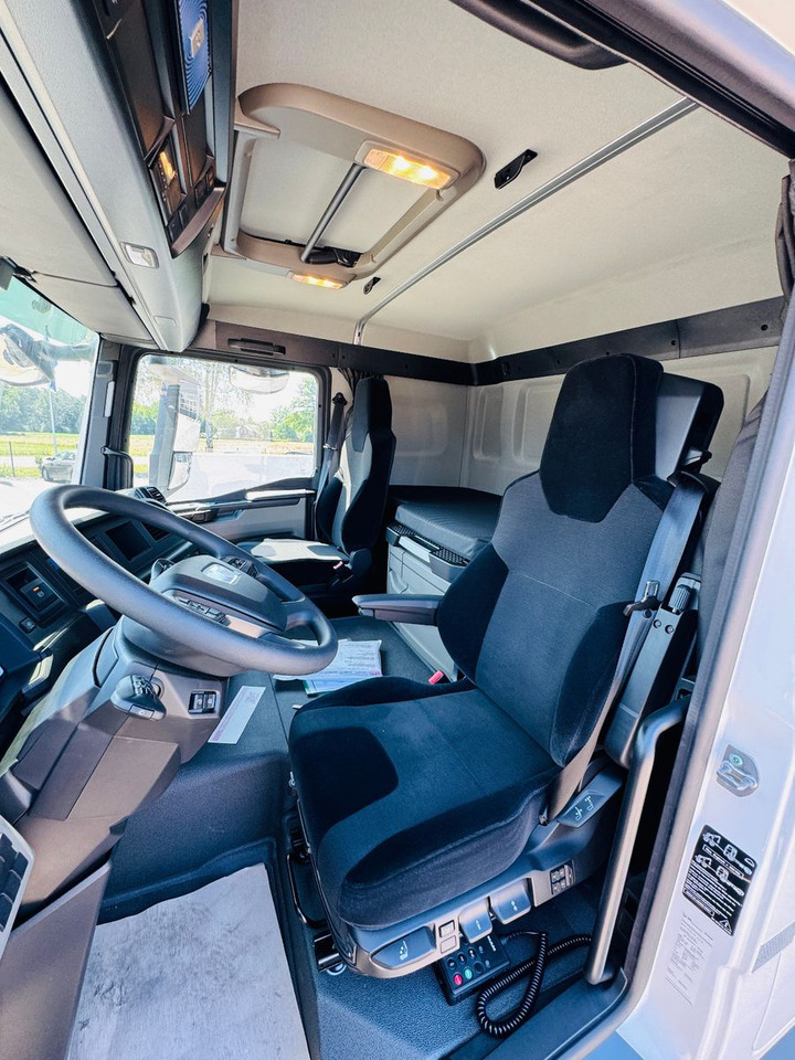 MAN TGS 32.510 mit F710 Frontkran sofort - Kamion s otvorenim sandukom, Kamion s kranom: slika MAN TGS 32.510 mit F710 Frontkran sofort - Kamion s otvorenim sandukom, Kamion s kranom MAN TGS 32.510 mit F710 Frontkran sofort - Kamion s otvorenim sandukom, Kamion s kranom: slika MAN TGS 32.510 mit F710 Frontkran sofort - Kamion s otvorenim sandukom, Kamion s kranom