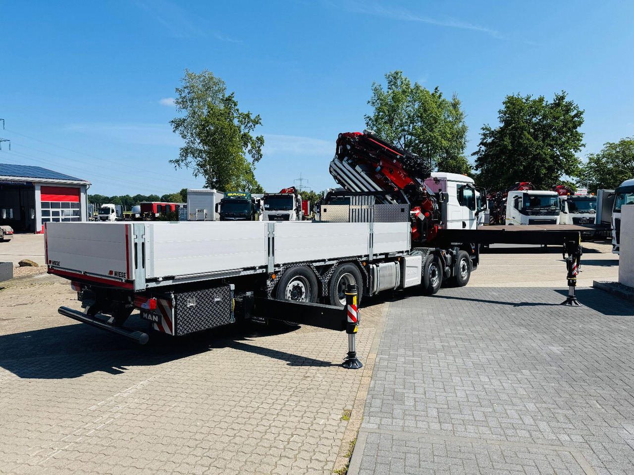 MAN TGS 32.510 mit F710 Frontkran sofort - Kamion s kranom: slika MAN TGS 32.510 mit F710 Frontkran sofort - Kamion s kranom MAN TGS 32.510 mit F710 Frontkran sofort - Kamion s kranom: slika MAN TGS 32.510 mit F710 Frontkran sofort - Kamion s kranom