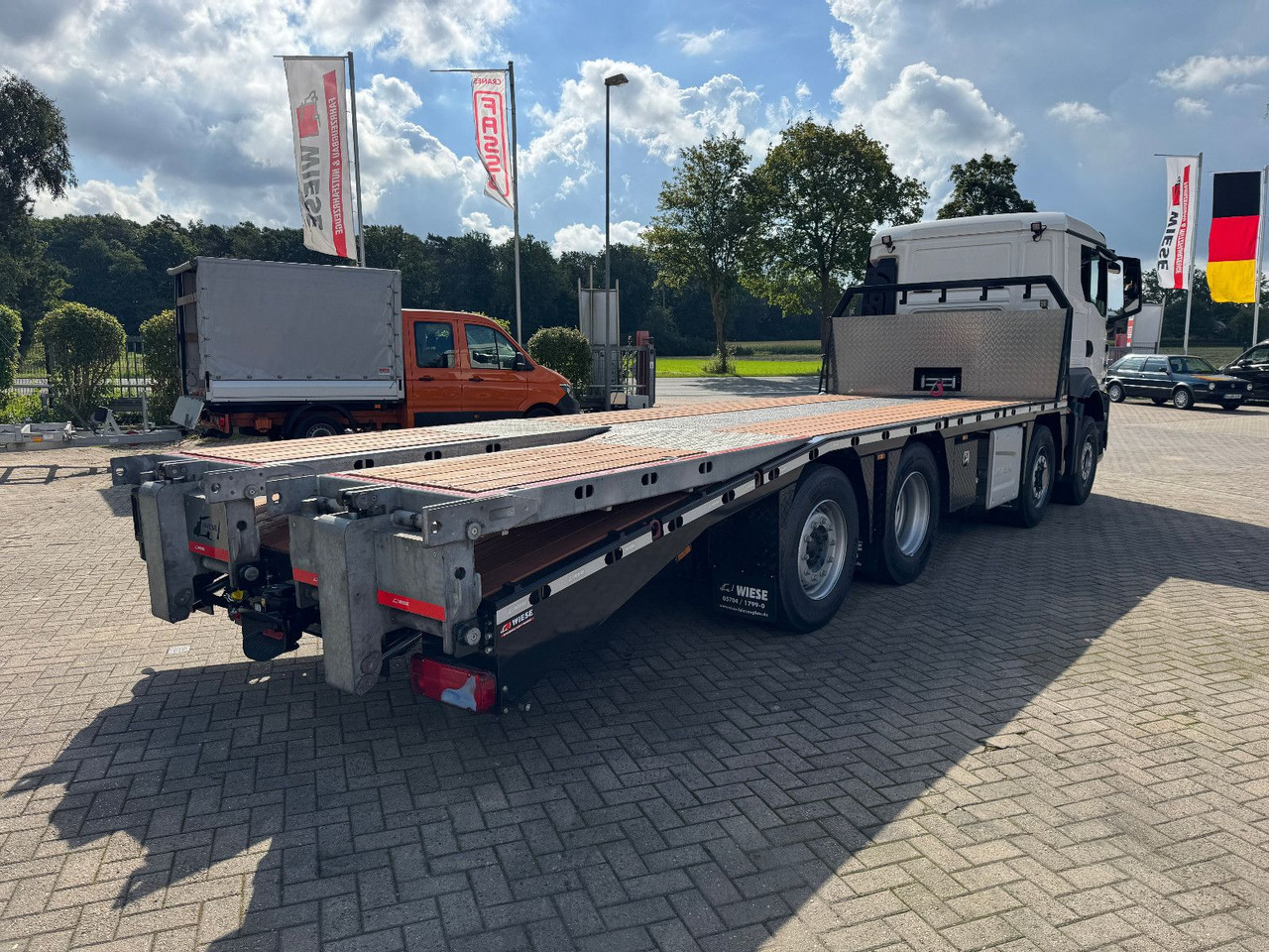 MAN TGS 35.520 8x2H Baumaschinentransporter - Kamion za vuču: slika MAN TGS 35.520 8x2H Baumaschinentransporter - Kamion za vuču MAN TGS 35.520 8x2H Baumaschinentransporter - Kamion za vuču: slika MAN TGS 35.520 8x2H Baumaschinentransporter - Kamion za vuču