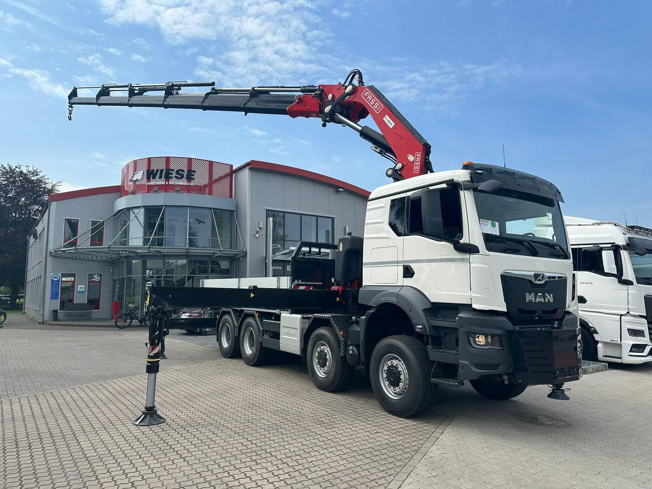 MAN TGS 41.520 8x8 mit Fassi Ladekran F710RA.2.26 - Kamion s otvorenim sandukom: slika MAN TGS 41.520 8x8 mit Fassi Ladekran F710RA.2.26 - Kamion s otvorenim sandukom MAN TGS 41.520 8x8 mit Fassi Ladekran F710RA.2.26 - Kamion s otvorenim sandukom: slika MAN TGS 41.520 8x8 mit Fassi Ladekran F710RA.2.26 - Kamion s otvorenim sandukom