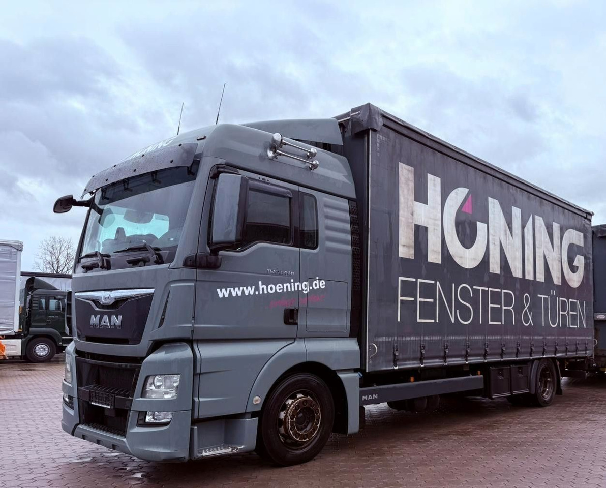 MAN TGX 18.440 LL Volumen LKW mit Staplerhalterung MAN TGX 18.440 LL Volumen LKW mit Staplerhalterung - Kamion s ceradom: slika MAN TGX 18.440 LL Volumen LKW mit Staplerhalterung MAN TGX 18.440 LL Volumen LKW mit Staplerhalterung - Kamion s ceradom MAN TGX 18.440 LL Volumen LKW mit Staplerhalterung MAN TGX 18.440 LL Volumen LKW mit Staplerhalterung - Kamion s ceradom: slika MAN TGX 18.440 LL Volumen LKW mit Staplerhalterung MAN TGX 18.440 LL Volumen LKW mit Staplerhalterung - Kamion s ceradom