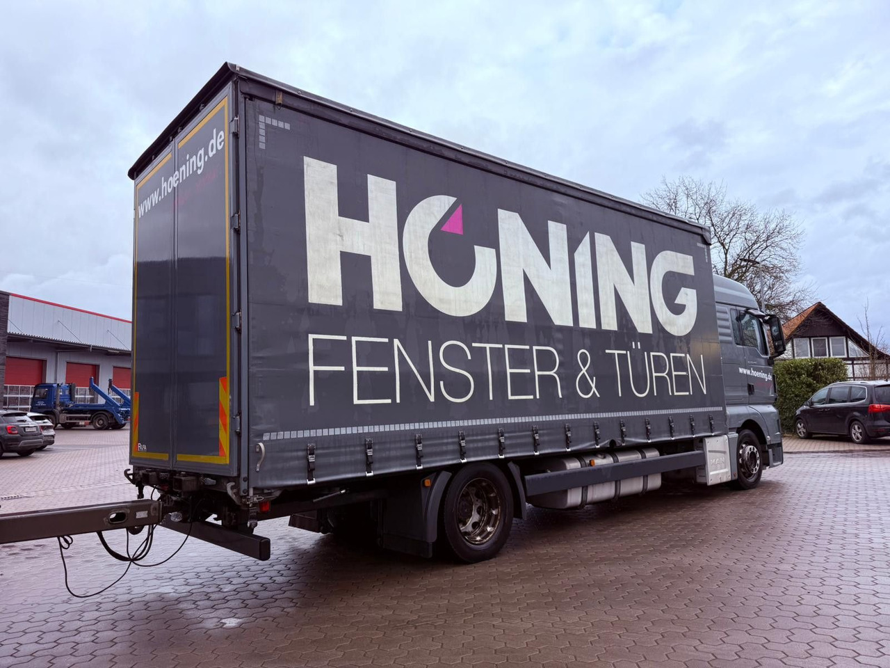 MAN TGX 18.440 LL Volumen LKW mit Staplerhalterung MAN TGX 18.440 LL Volumen LKW mit Staplerhalterung - Kamion s ceradom: slika MAN TGX 18.440 LL Volumen LKW mit Staplerhalterung MAN TGX 18.440 LL Volumen LKW mit Staplerhalterung - Kamion s ceradom MAN TGX 18.440 LL Volumen LKW mit Staplerhalterung MAN TGX 18.440 LL Volumen LKW mit Staplerhalterung - Kamion s ceradom: slika MAN TGX 18.440 LL Volumen LKW mit Staplerhalterung MAN TGX 18.440 LL Volumen LKW mit Staplerhalterung - Kamion s ceradom