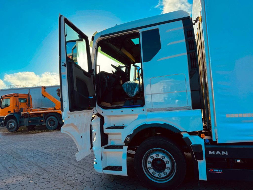 Zakup  MAN TGX 26.440 6x2 LL Schwerlast Ladebordwand/Rampe MAN TGX 26.440 6x2 LL Schwerlast Ladebordwand/Rampe: slika Zakup  MAN TGX 26.440 6x2 LL Schwerlast Ladebordwand/Rampe MAN TGX 26.440 6x2 LL Schwerlast Ladebordwand/Rampe