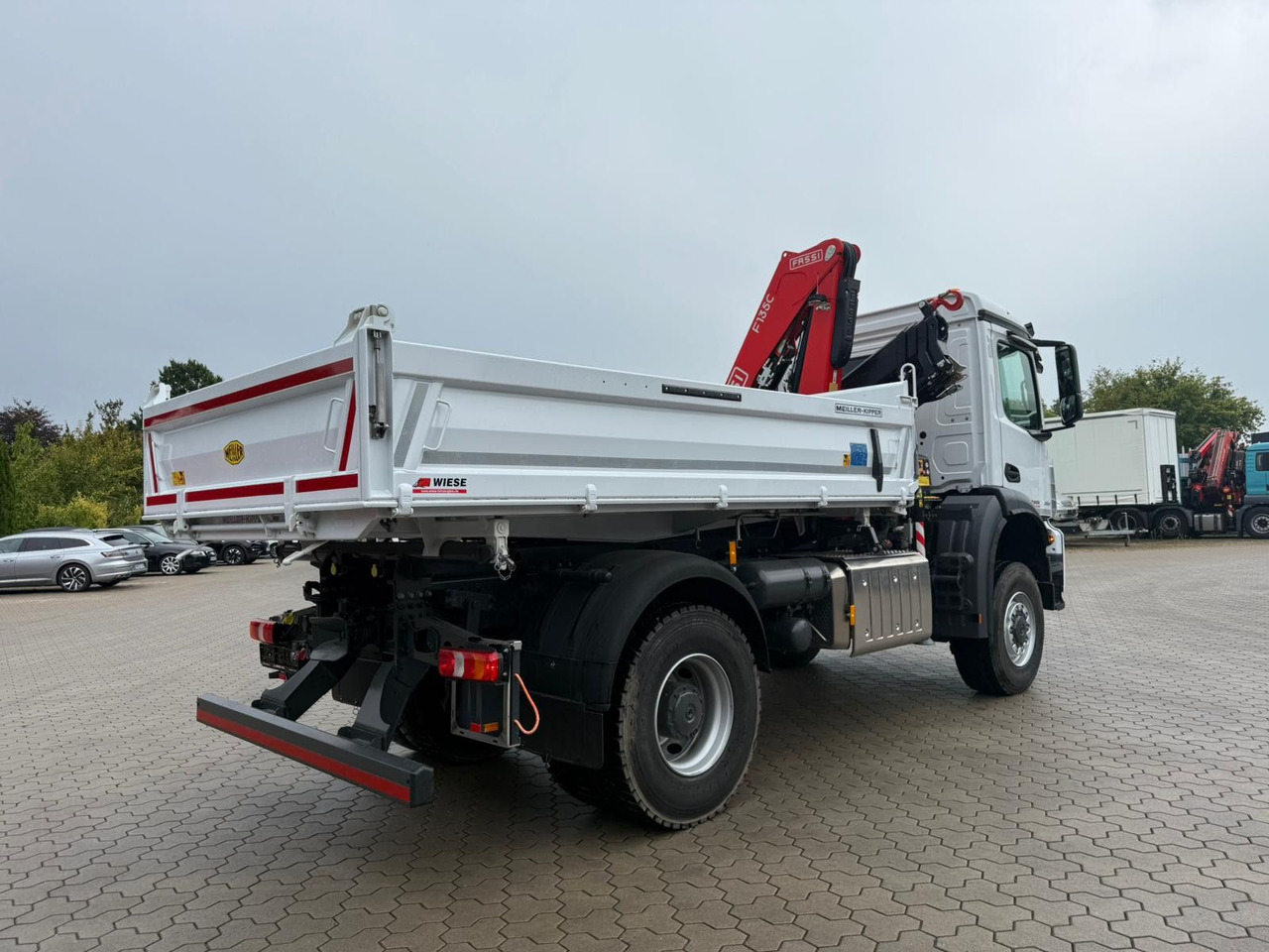 Mercedes-Benz Arocs 1835 4x2 Meiller Fassi F135 Kran Kipper - Kiper, Kamion s kranom: slika Mercedes-Benz Arocs 1835 4x2 Meiller Fassi F135 Kran Kipper - Kiper, Kamion s kranom Mercedes-Benz Arocs 1835 4x2 Meiller Fassi F135 Kran Kipper - Kiper, Kamion s kranom: slika Mercedes-Benz Arocs 1835 4x2 Meiller Fassi F135 Kran Kipper - Kiper, Kamion s kranom