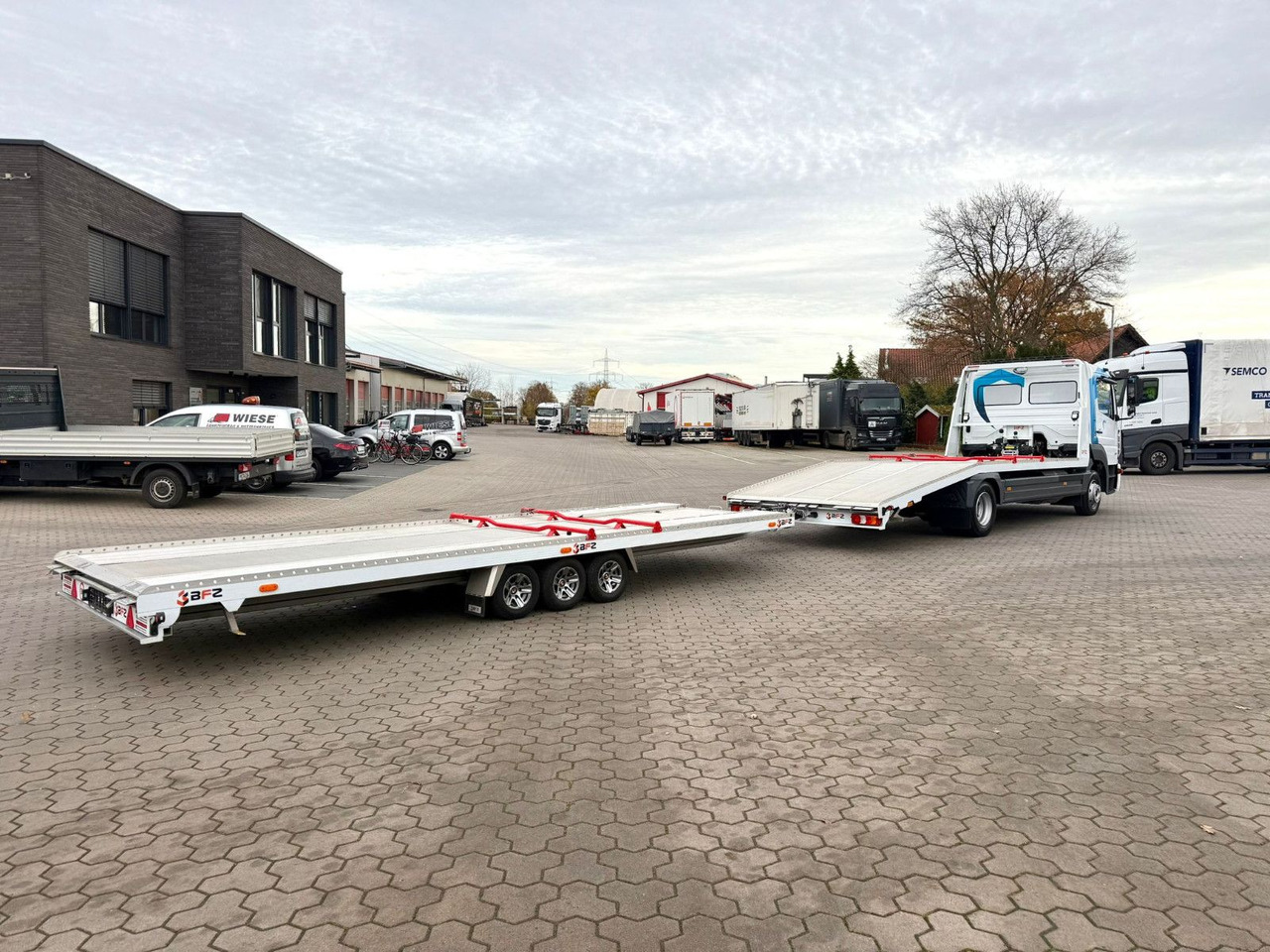 Mercedes-Benz Atego 918L Autotransporter mit BFZ Anhänger - Autotransporter: slika Mercedes-Benz Atego 918L Autotransporter mit BFZ Anhänger - Autotransporter Mercedes-Benz Atego 918L Autotransporter mit BFZ Anhänger - Autotransporter: slika Mercedes-Benz Atego 918L Autotransporter mit BFZ Anhänger - Autotransporter