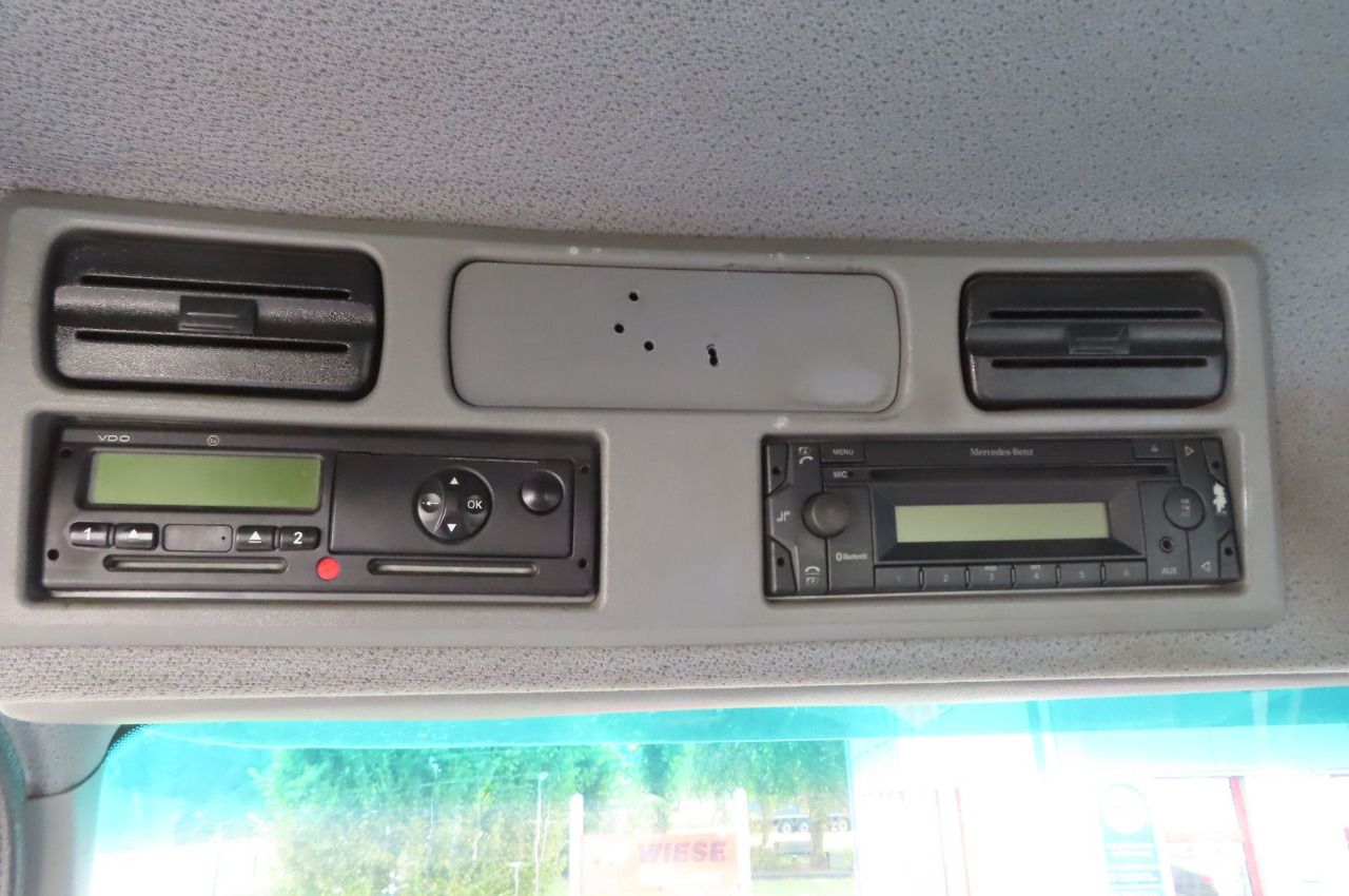 Kamion s kranom Mercedes-Benz Axor  1833 L - Glastransporter Kran Palfinger: slika Kamion s kranom Mercedes-Benz Axor  1833 L - Glastransporter Kran Palfinger