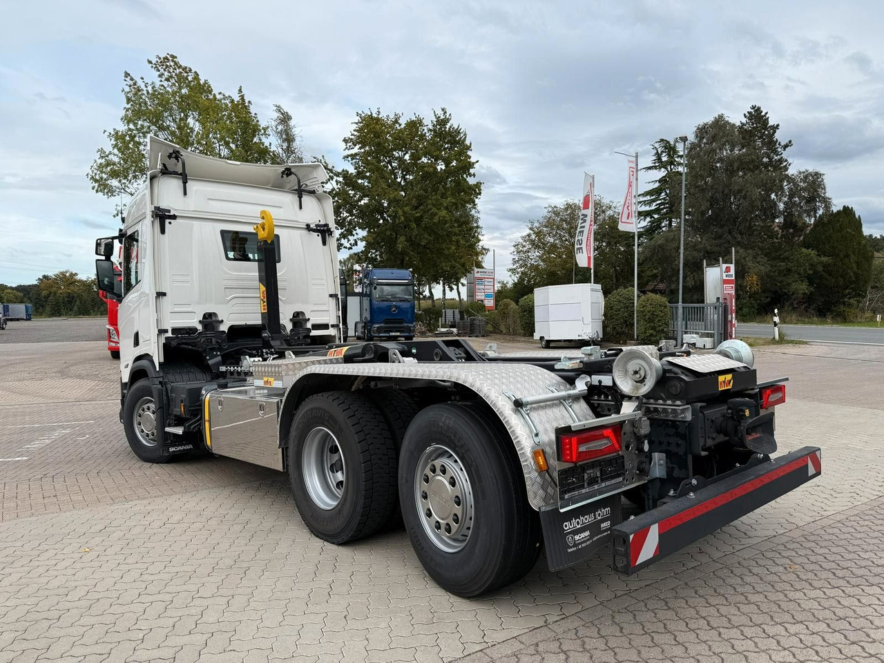 Scania R460 6x2 - Abrollkipper - Sofort Verfügbar! - Kamion s kukastom dizalicom: slika Scania R460 6x2 - Abrollkipper - Sofort Verfügbar! - Kamion s kukastom dizalicom Scania R460 6x2 - Abrollkipper - Sofort Verfügbar! - Kamion s kukastom dizalicom: slika Scania R460 6x2 - Abrollkipper - Sofort Verfügbar! - Kamion s kukastom dizalicom
