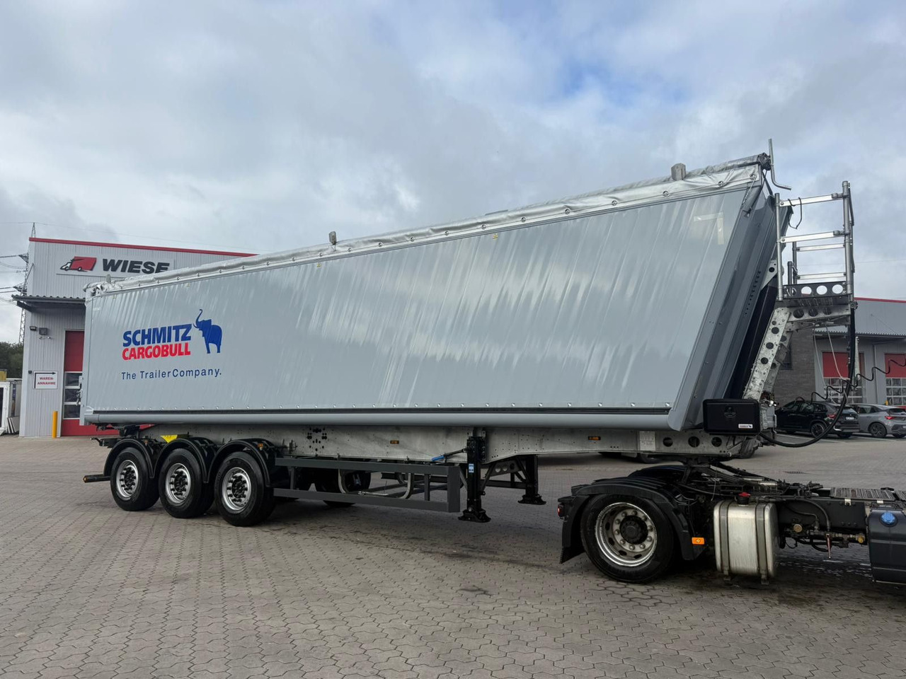 Schmitz Cargobull SCB S3D Alu Kipper 60m³ Fast Neuwertig OKUSLIDE - Kiper poluprikolica: slika  Schmitz Cargobull SCB S3D Alu Kipper 60m³ Fast Neuwertig OKUSLIDE - Kiper poluprikolica Schmitz Cargobull SCB S3D Alu Kipper 60m³ Fast Neuwertig OKUSLIDE - Kiper poluprikolica: slika  Schmitz Cargobull SCB S3D Alu Kipper 60m³ Fast Neuwertig OKUSLIDE - Kiper poluprikolica