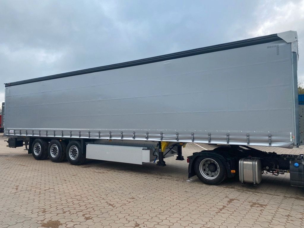 Schmitz Cargobull SCS 24/L Speed Curtain - Poluprikolica s ceradom: slika Schmitz Cargobull SCS 24/L Speed Curtain - Poluprikolica s ceradom Schmitz Cargobull SCS 24/L Speed Curtain - Poluprikolica s ceradom: slika Schmitz Cargobull SCS 24/L Speed Curtain - Poluprikolica s ceradom