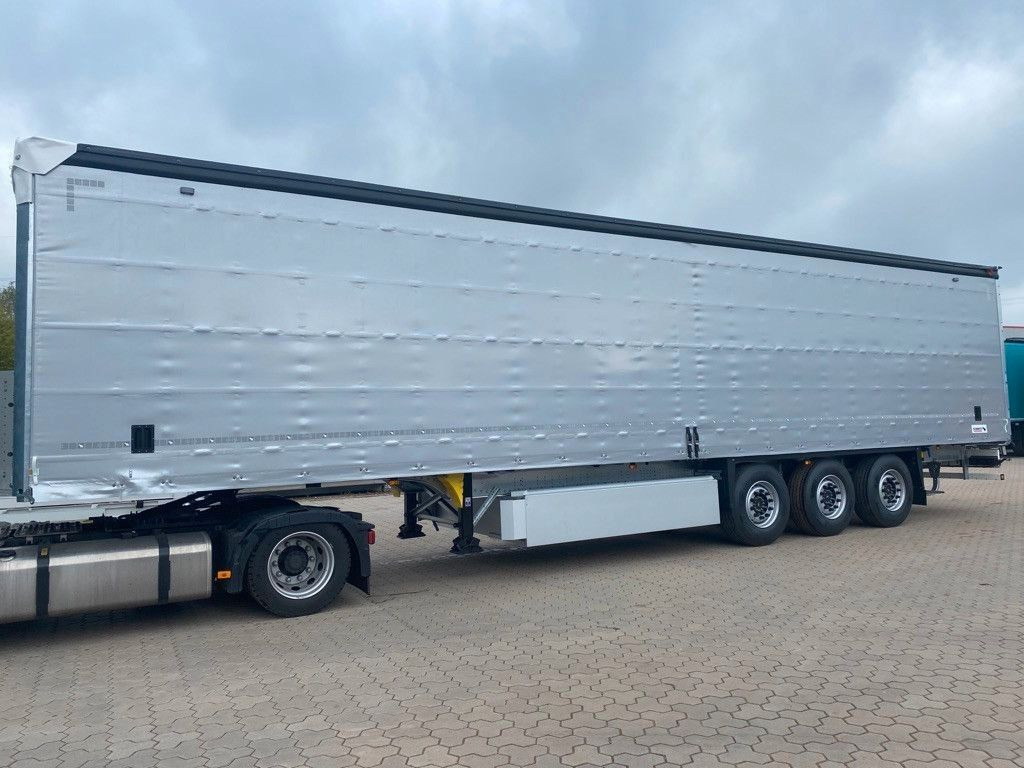Schmitz Cargobull SCS 24/L Speed Curtain - Poluprikolica s ceradom: slika Schmitz Cargobull SCS 24/L Speed Curtain - Poluprikolica s ceradom Schmitz Cargobull SCS 24/L Speed Curtain - Poluprikolica s ceradom: slika Schmitz Cargobull SCS 24/L Speed Curtain - Poluprikolica s ceradom