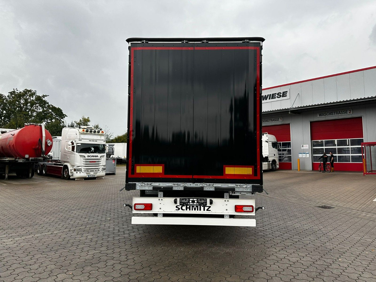 Schmitz Cargobull SCS 24/L Speed Curtain - sofort verfügbar!! - Poluprikolica s ceradom: slika Schmitz Cargobull SCS 24/L Speed Curtain - sofort verfügbar!! - Poluprikolica s ceradom Schmitz Cargobull SCS 24/L Speed Curtain - sofort verfügbar!! - Poluprikolica s ceradom: slika Schmitz Cargobull SCS 24/L Speed Curtain - sofort verfügbar!! - Poluprikolica s ceradom