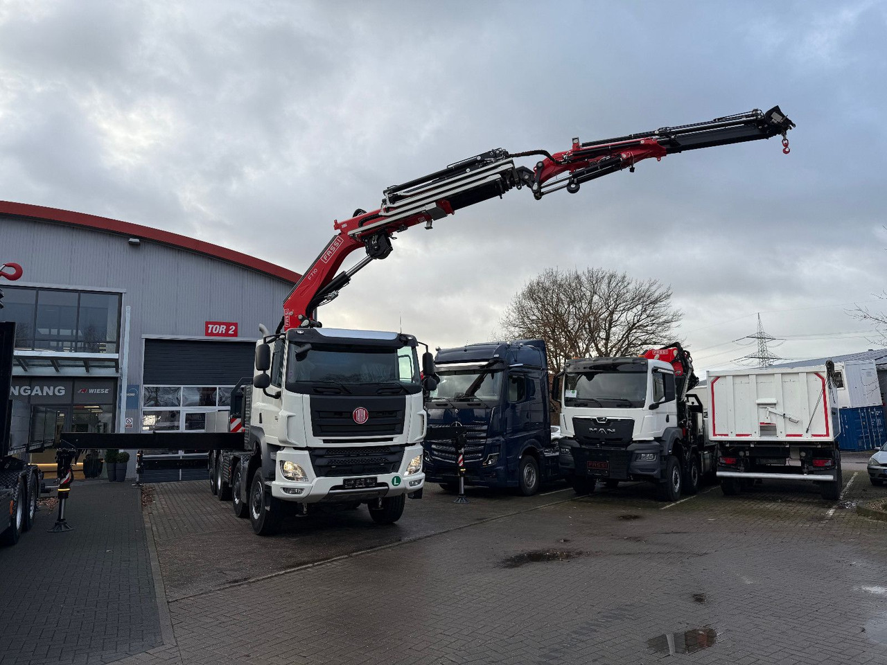 Tatra 41.500 8x8 Phoenix Fassi F710 Kran - Kamion s otvorenim sandukom, Kamion s kranom: slika Tatra 41.500 8x8 Phoenix Fassi F710 Kran - Kamion s otvorenim sandukom, Kamion s kranom Tatra 41.500 8x8 Phoenix Fassi F710 Kran - Kamion s otvorenim sandukom, Kamion s kranom: slika Tatra 41.500 8x8 Phoenix Fassi F710 Kran - Kamion s otvorenim sandukom, Kamion s kranom