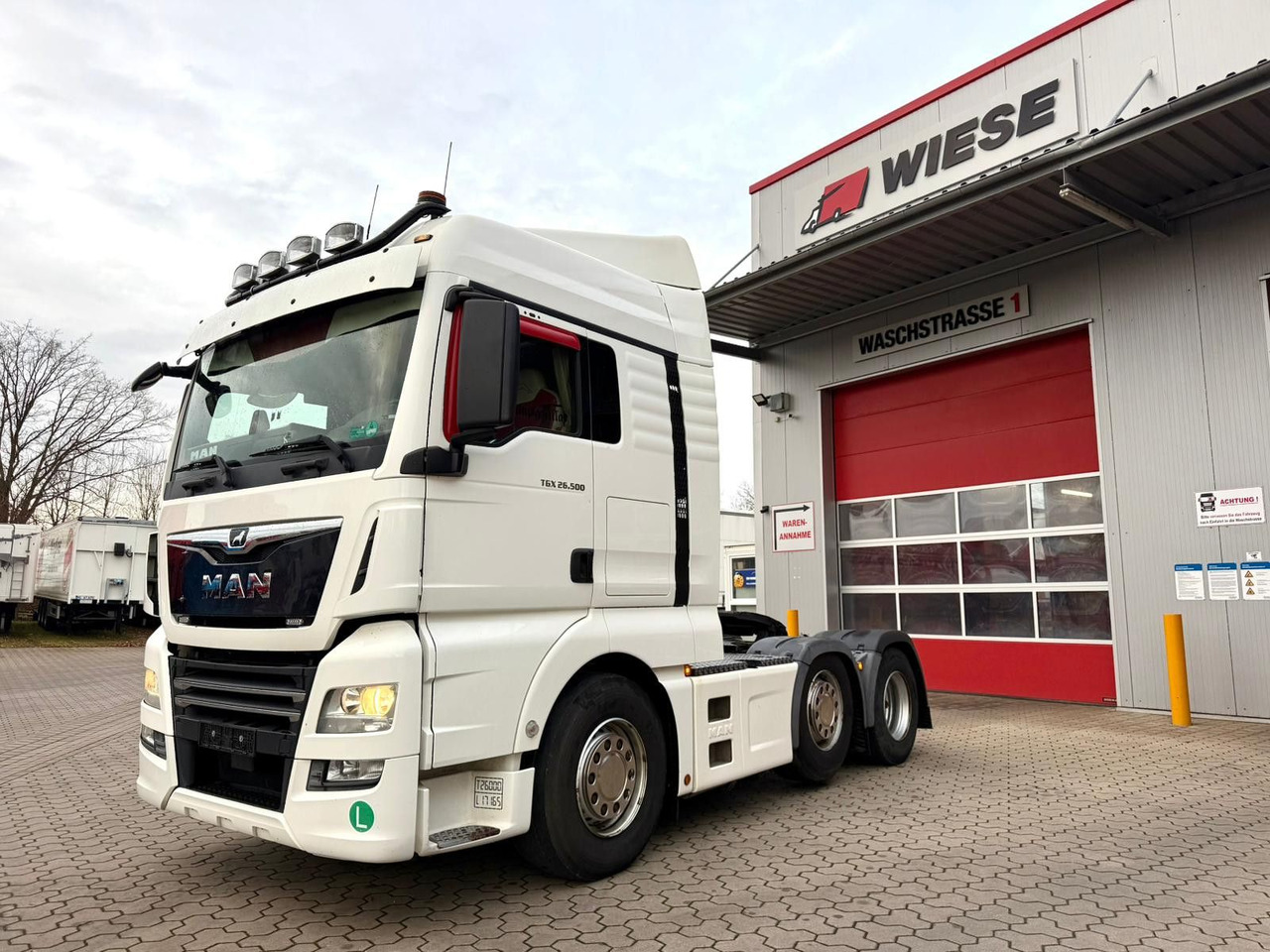 MAN TGX 26.500 6x2 Hydraulik Exklusiv Innenraum - Tegljač: slika MAN TGX 26.500 6x2 Hydraulik Exklusiv Innenraum - Tegljač MAN TGX 26.500 6x2 Hydraulik Exklusiv Innenraum - Tegljač: slika MAN TGX 26.500 6x2 Hydraulik Exklusiv Innenraum - Tegljač