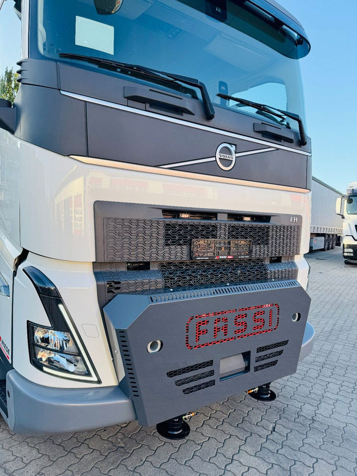 Volvo FH500 6x2 mit Fassi F545 Kran JIB Winde so - Tegljač: slika Volvo FH500 6x2 mit Fassi F545 Kran JIB Winde so - Tegljač Volvo FH500 6x2 mit Fassi F545 Kran JIB Winde so - Tegljač: slika Volvo FH500 6x2 mit Fassi F545 Kran JIB Winde so - Tegljač