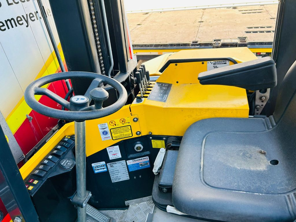 Terberg Kinglifter TKL-S-3x3 1.500 kg Terberg Kinglifter TKL-S-3x3 1.500 kg - Prijenosni viličar: slika Terberg Kinglifter TKL-S-3x3 1.500 kg Terberg Kinglifter TKL-S-3x3 1.500 kg - Prijenosni viličar Terberg Kinglifter TKL-S-3x3 1.500 kg Terberg Kinglifter TKL-S-3x3 1.500 kg - Prijenosni viličar: slika Terberg Kinglifter TKL-S-3x3 1.500 kg Terberg Kinglifter TKL-S-3x3 1.500 kg - Prijenosni viličar