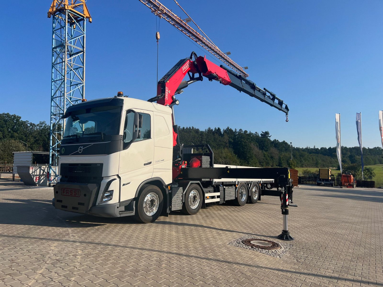 Volvo FH 500 8x2 Kran F710 RA2.26 - Kamion s kranom: slika Volvo FH 500 8x2 Kran F710 RA2.26 - Kamion s kranom Volvo FH 500 8x2 Kran F710 RA2.26 - Kamion s kranom: slika Volvo FH 500 8x2 Kran F710 RA2.26 - Kamion s kranom