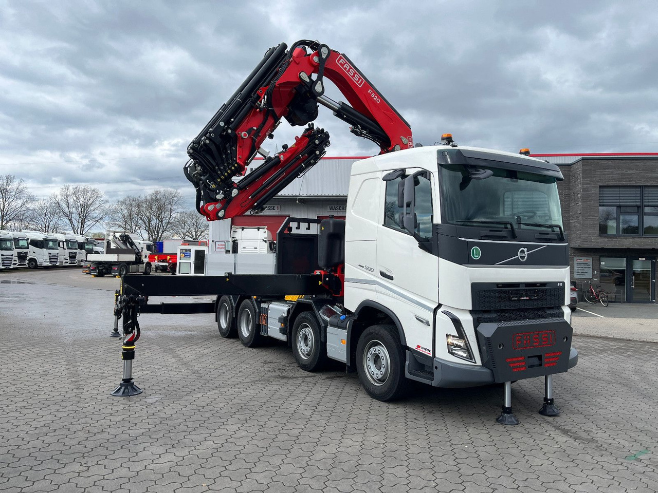 Volvo FH 500 8x4 Kran F820 RA2.27 Jib & Winde Sofort - Kamion s kranom: slika Volvo FH 500 8x4 Kran F820 RA2.27 Jib & Winde Sofort - Kamion s kranom Volvo FH 500 8x4 Kran F820 RA2.27 Jib & Winde Sofort - Kamion s kranom: slika Volvo FH 500 8x4 Kran F820 RA2.27 Jib & Winde Sofort - Kamion s kranom