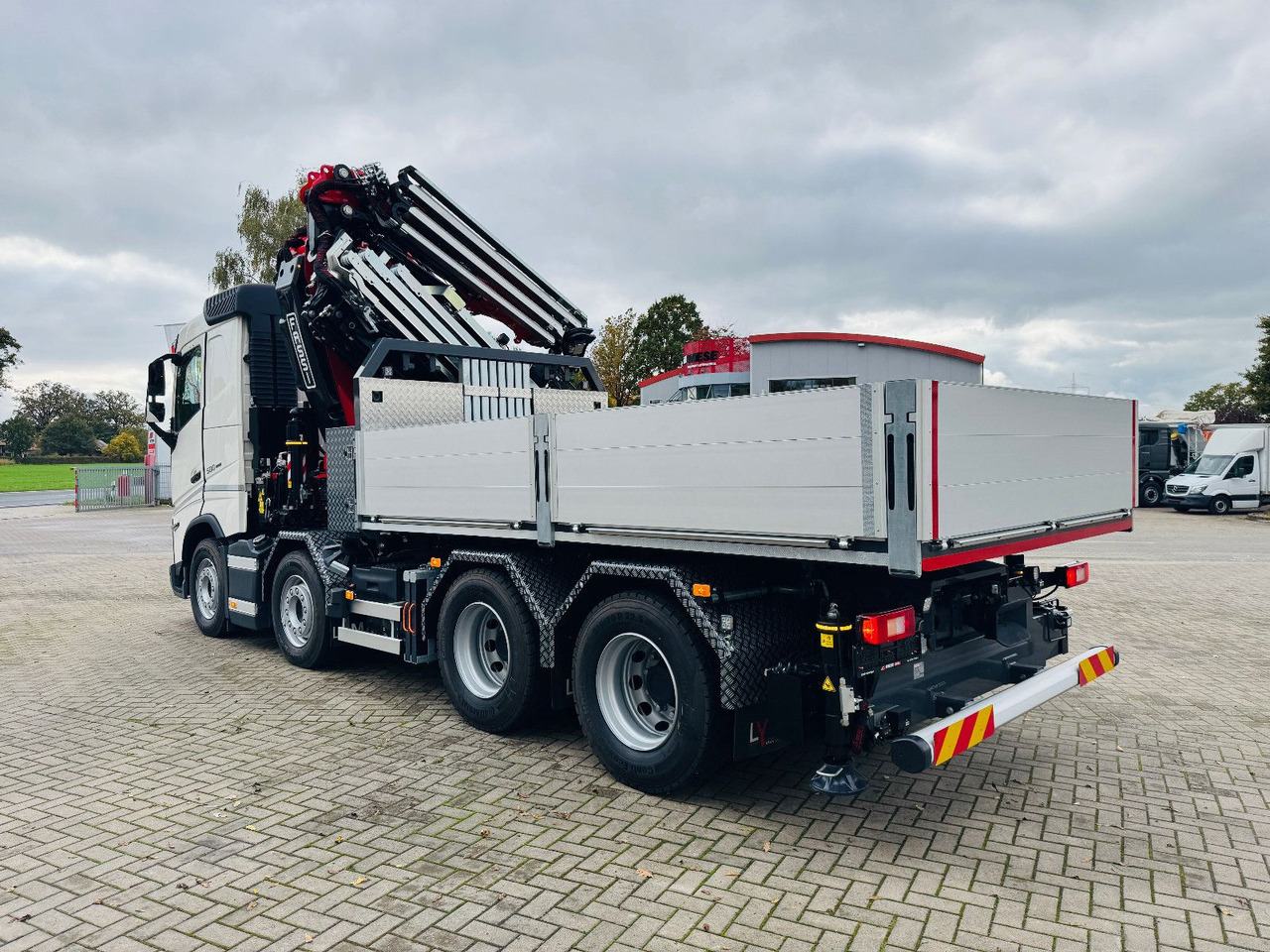 Volvo FH 500 8x4 Kran F820 RA2.27 Jib & Winde Sofort - Kamion s kranom: slika  Volvo FH 500 8x4 Kran F820 RA2.27 Jib & Winde Sofort - Kamion s kranom Volvo FH 500 8x4 Kran F820 RA2.27 Jib & Winde Sofort - Kamion s kranom: slika  Volvo FH 500 8x4 Kran F820 RA2.27 Jib & Winde Sofort - Kamion s kranom