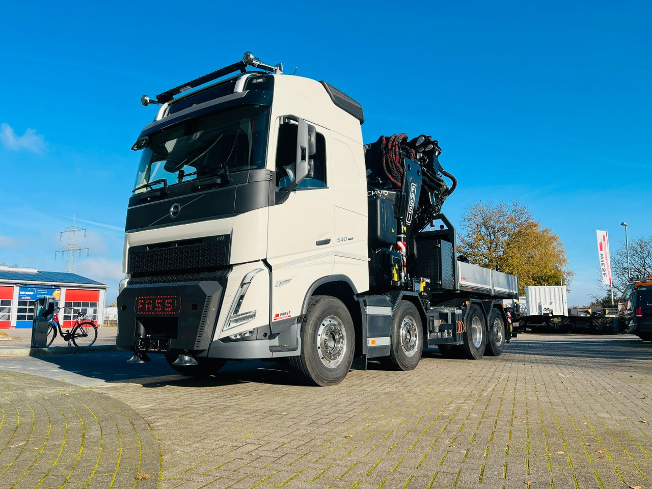 Volvo FH 540 SZM mit F1450 HXP Fly Jib + Winde - Kamion s kranom: slika Volvo FH 540 SZM mit F1450 HXP Fly Jib + Winde - Kamion s kranom Volvo FH 540 SZM mit F1450 HXP Fly Jib + Winde - Kamion s kranom: slika Volvo FH 540 SZM mit F1450 HXP Fly Jib + Winde - Kamion s kranom