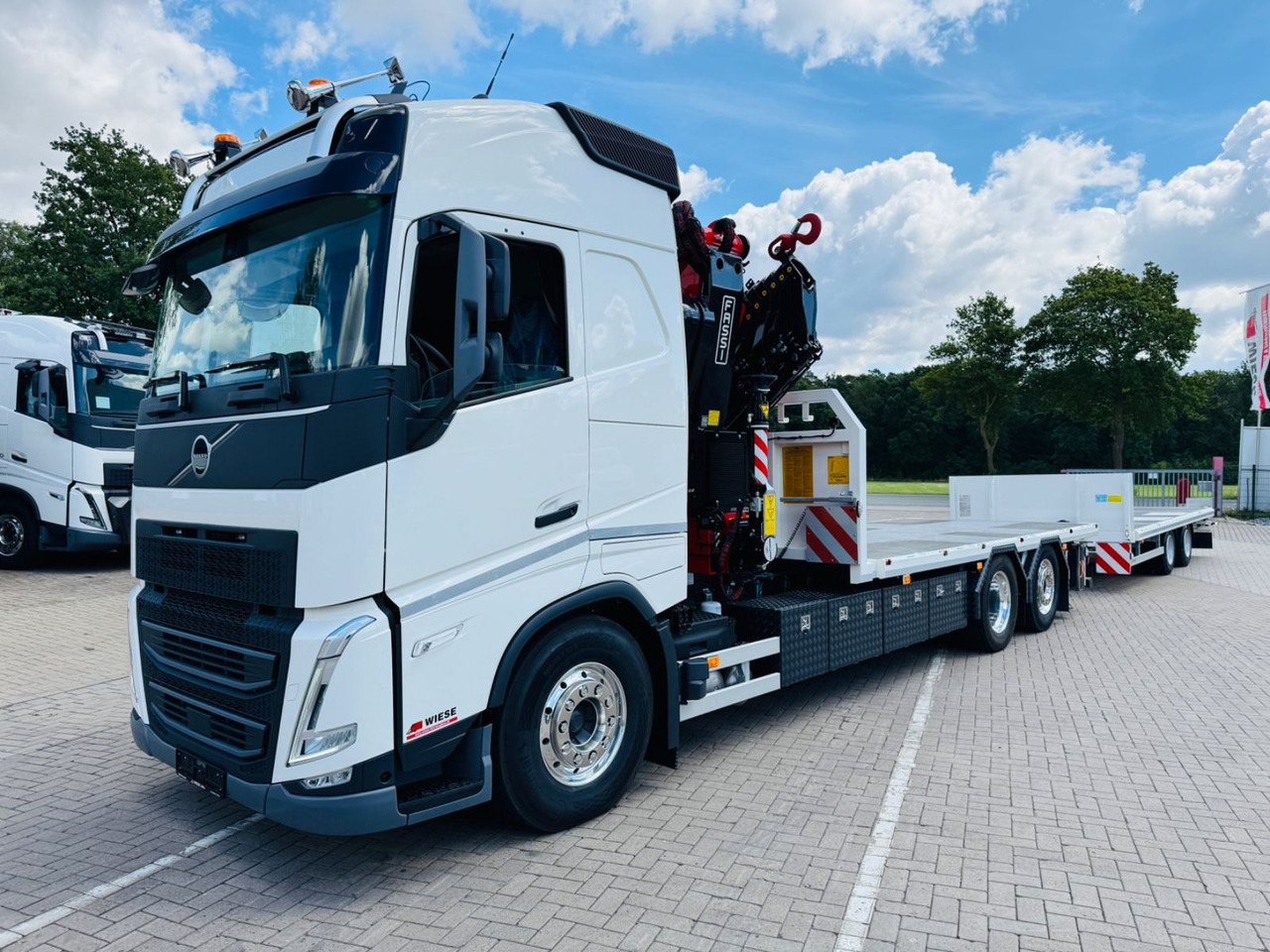 Volvo FH540 6x2 Containerpritsche mit F545RA.2.26 - Kamion s otvorenim sandukom, Kamion s kranom: slika Volvo FH540 6x2 Containerpritsche mit F545RA.2.26 - Kamion s otvorenim sandukom, Kamion s kranom Volvo FH540 6x2 Containerpritsche mit F545RA.2.26 - Kamion s otvorenim sandukom, Kamion s kranom: slika Volvo FH540 6x2 Containerpritsche mit F545RA.2.26 - Kamion s otvorenim sandukom, Kamion s kranom