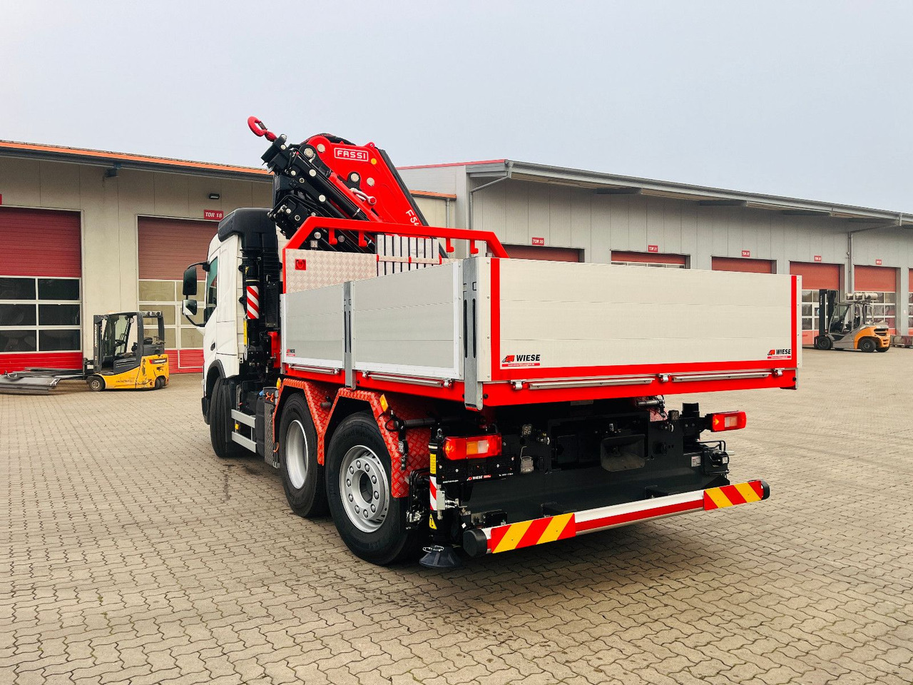 Volvo FMX 540 6x2 mit F545RA.2.28 - Kamion s kranom: slika Volvo FMX 540 6x2 mit F545RA.2.28 - Kamion s kranom Volvo FMX 540 6x2 mit F545RA.2.28 - Kamion s kranom: slika Volvo FMX 540 6x2 mit F545RA.2.28 - Kamion s kranom