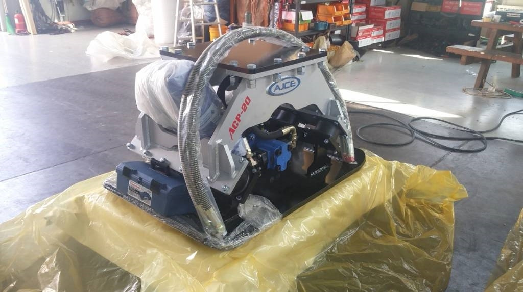 AJCE ACP-20 Vibration Plate Compactor - Vibro ploča: slika AJCE ACP-20 Vibration Plate Compactor - Vibro ploča AJCE ACP-20 Vibration Plate Compactor - Vibro ploča: slika AJCE ACP-20 Vibration Plate Compactor - Vibro ploča