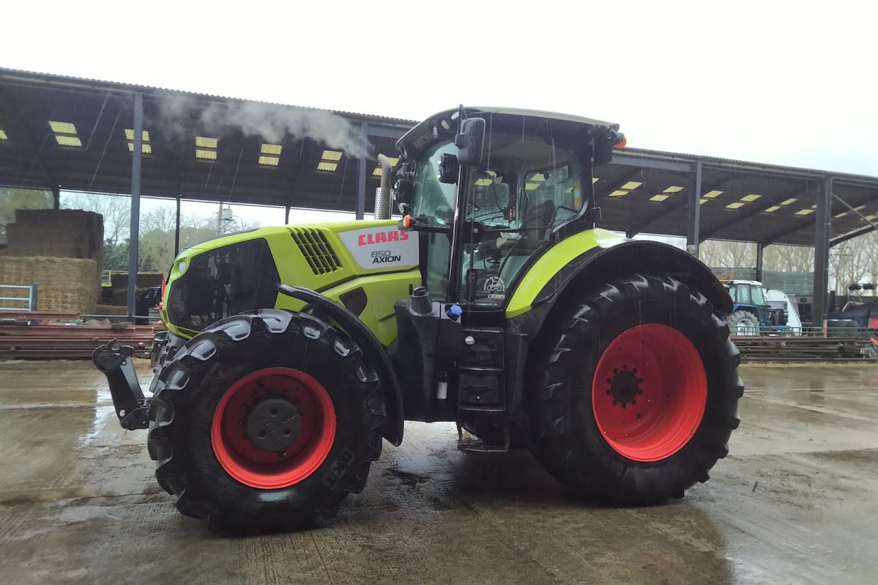 CLAAS AXION 850 - Traktor: slika CLAAS AXION 850 - Traktor CLAAS AXION 850 - Traktor: slika CLAAS AXION 850 - Traktor