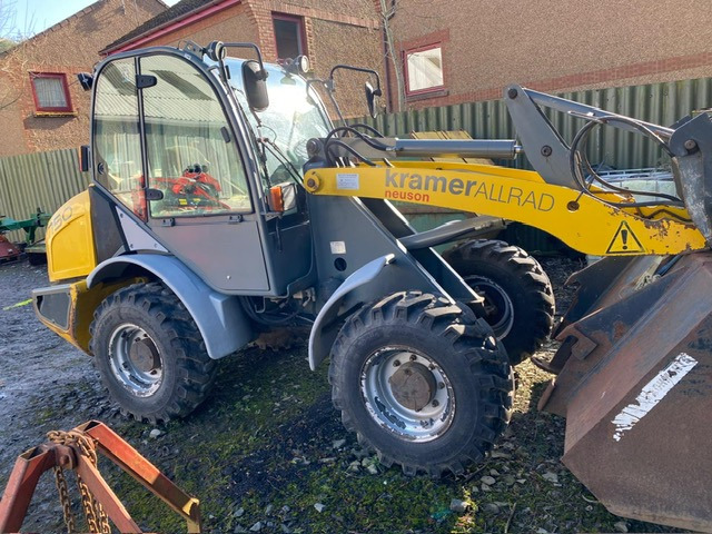 KRAMER 750 - Teleskopski rukovatelj: slika KRAMER 750 - Teleskopski rukovatelj KRAMER 750 - Teleskopski rukovatelj: slika KRAMER 750 - Teleskopski rukovatelj