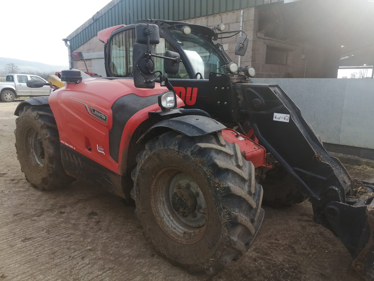 MANITOU 630 105 - Traktor: slika MANITOU 630 105 - Traktor MANITOU 630 105 - Traktor: slika MANITOU 630 105 - Traktor