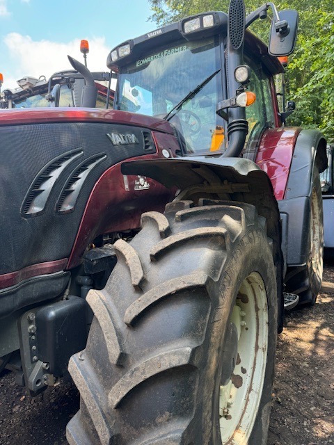 VALTRA T183 DIRECT DRIVE - Traktor: slika VALTRA T183 DIRECT DRIVE - Traktor VALTRA T183 DIRECT DRIVE - Traktor: slika VALTRA T183 DIRECT DRIVE - Traktor
