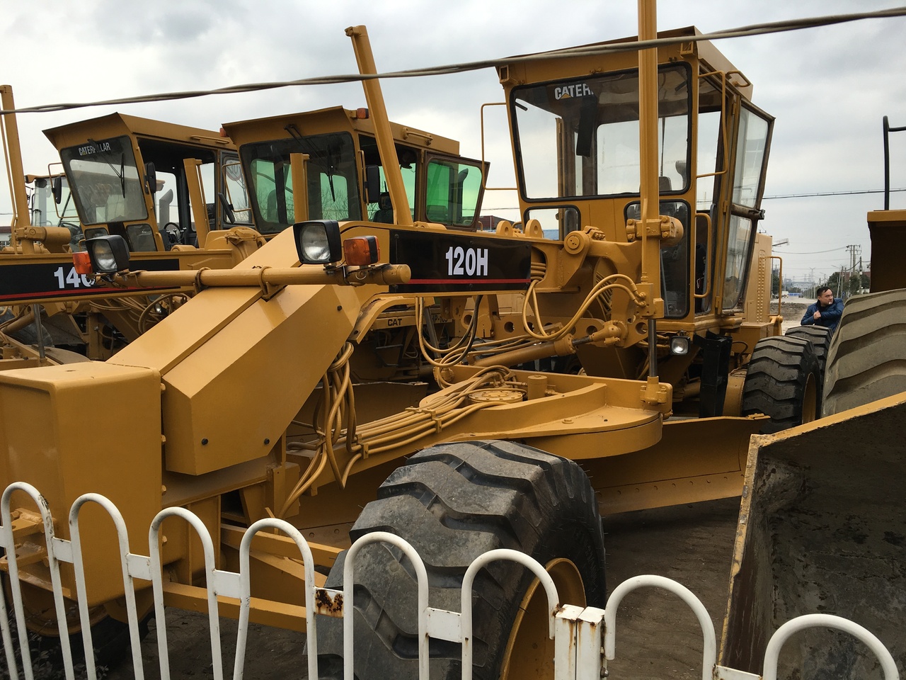 CATERPILLAR 120H - Grejder: slika CATERPILLAR 120H - Grejder CATERPILLAR 120H - Grejder: slika CATERPILLAR 120H - Grejder