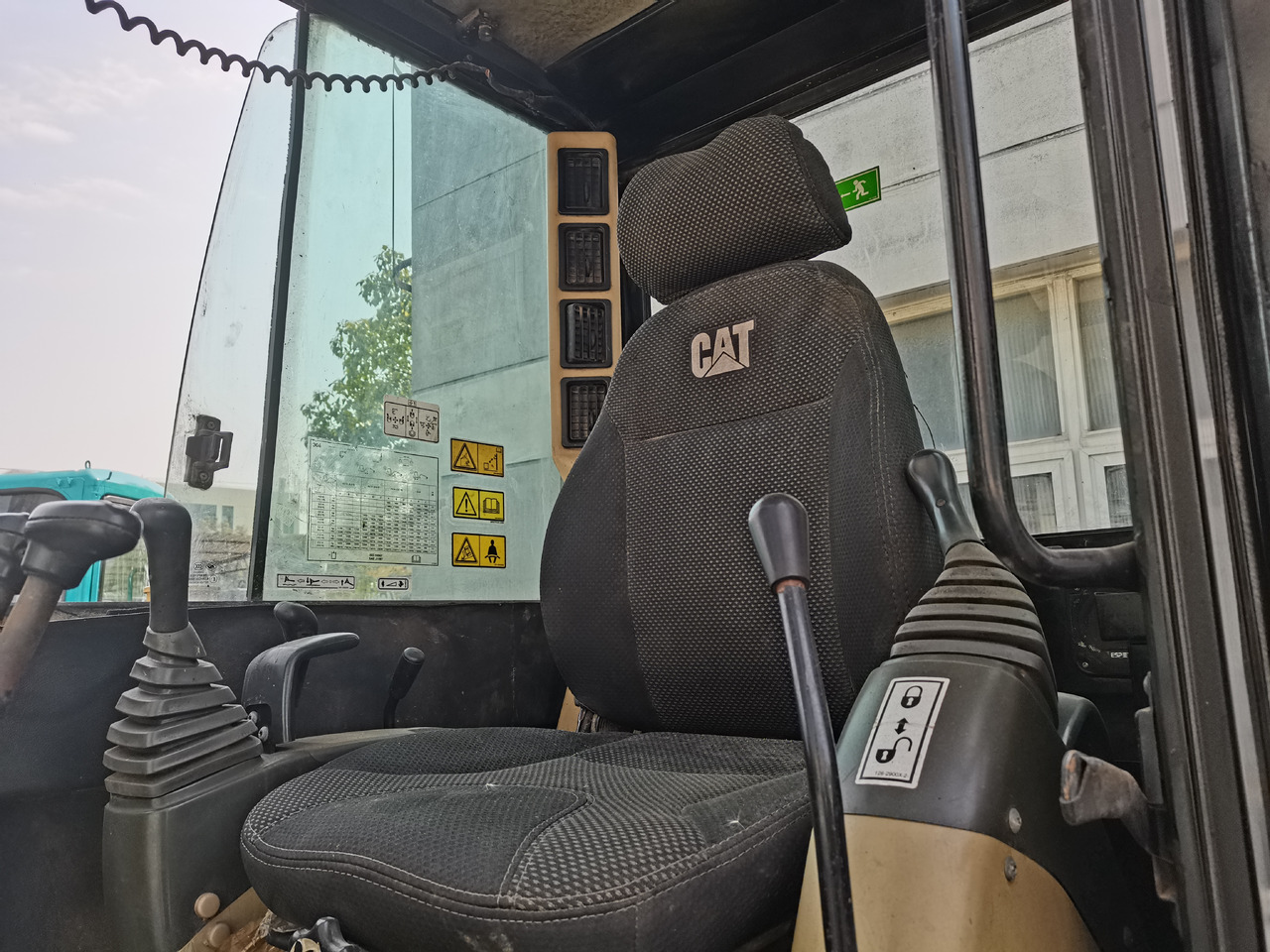 Bager gusjeničar CATERPILLAR 306D: slika Bager gusjeničar CATERPILLAR 306D Bager gusjeničar CATERPILLAR 306D: slika Bager gusjeničar CATERPILLAR 306D